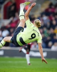  巴黎旧将反戈一击助新东家爆冷取胜